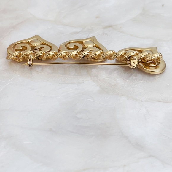 Three Hearts Matte Gold Tone Chain Bar Statement Brooch Dangling Hearts love - Picture 9 of 10